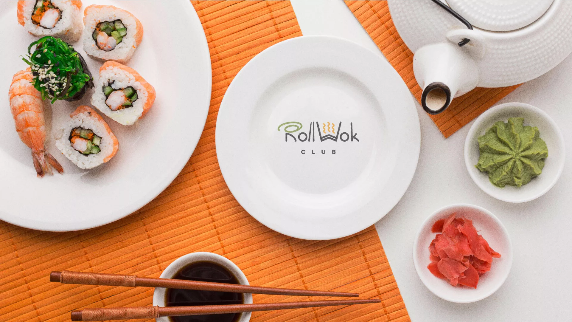 Разработка логотипа и фирменного стиля суши-бара «Roll Wok Club» в Трубчевске